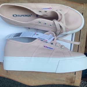 Superga. Platform sneaker. Lace up. Woman size 7.5